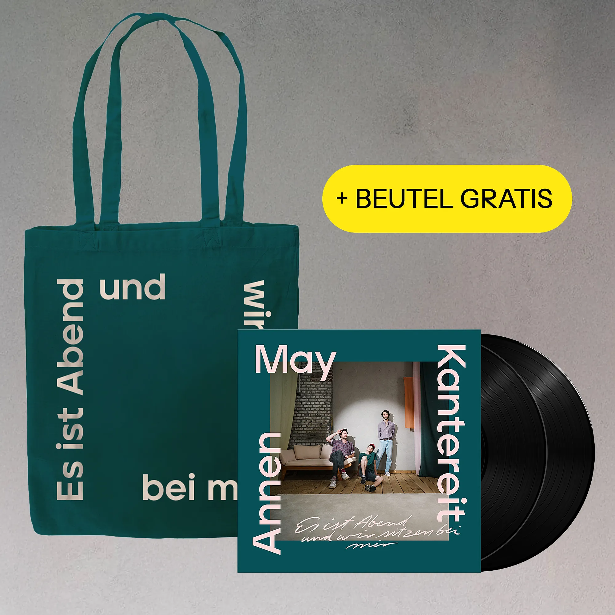 Es ist Abend und wir sitzen bei mir